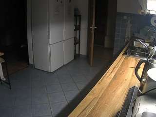 voyeurcam-julmodels-kitchen