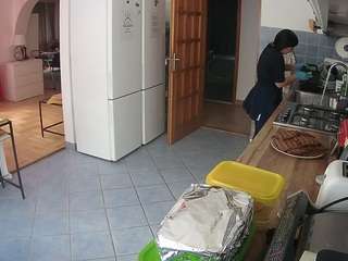 voyeurcam-julmodels-kitchen