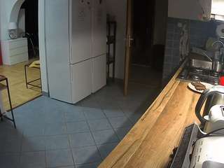 voyeurcam-julmodels-kitchen