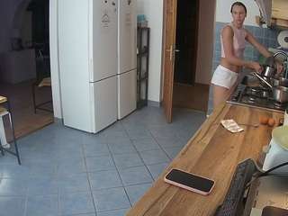 voyeurcam-julmodels-kitchen