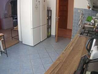 voyeurcam-julmodels-kitchen