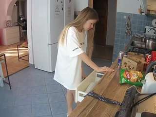 voyeurcam-julmodels-kitchen