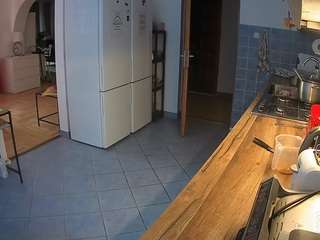 voyeurcam-julmodels-kitchen live webcam show