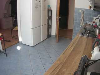 voyeurcam-julmodels-kitchen