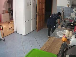 voyeurcam-julmodels-kitchen