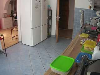 voyeurcam-julmodels-kitchen