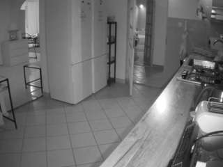 voyeurcam-julmodels-kitchen