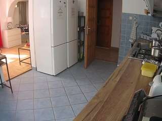 voyeurcam-julmodels-kitchen