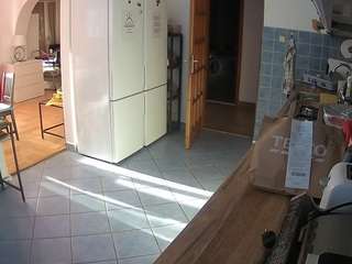 voyeurcam-julmodels-kitchen