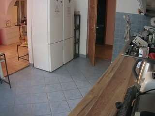 voyeurcam-julmodels-kitchen