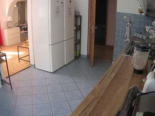 voyeurcam-julmodels-kitchen