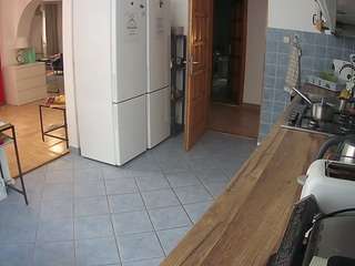 voyeurcam-julmodels-kitchen