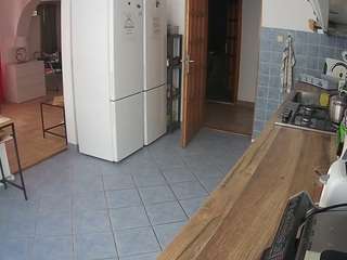 voyeurcam-julmodels-kitchen