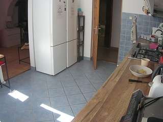 voyeurcam-julmodels-kitchen