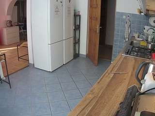 voyeurcam-julmodels-kitchen