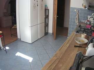 voyeurcam-julmodels-kitchen