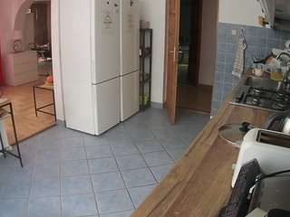 voyeurcam-julmodels-kitchen