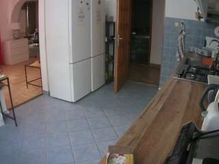voyeurcam-julmodels-kitchen