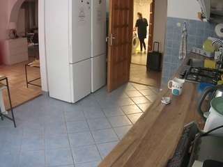 voyeurcam-julmodels-kitchen
