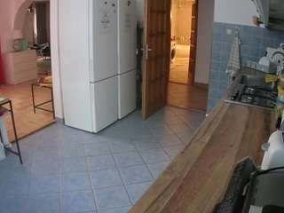 voyeurcam-julmodels-kitchen
