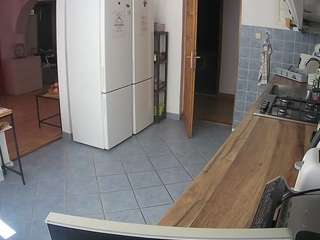 voyeurcam-julmodels-kitchen