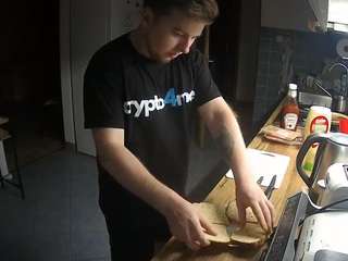voyeurcam-julmodels-kitchen