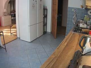 voyeurcam-julmodels-kitchen