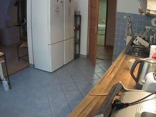 voyeurcam-julmodels-kitchen