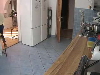 voyeurcam-julmodels-kitchen