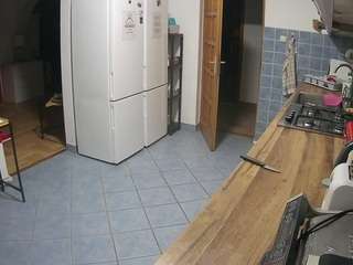 voyeurcam-julmodels-kitchen