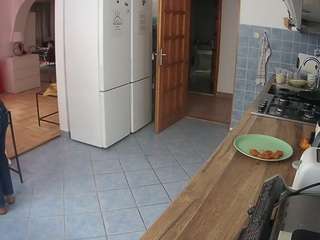 voyeurcam-julmodels-kitchen