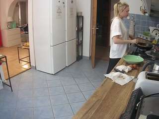 Julmodels Kitchen live webcam show