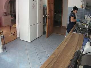 voyeurcam-julmodels-kitchen