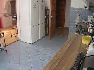 voyeurcam-julmodels-kitchen's live room