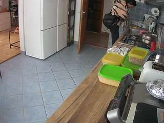 voyeurcam-julmodels-kitchen