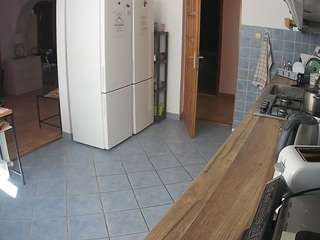 voyeurcam-julmodels-kitchen