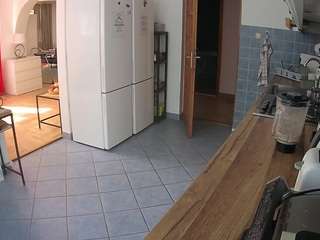 voyeurcam-julmodels-kitchen