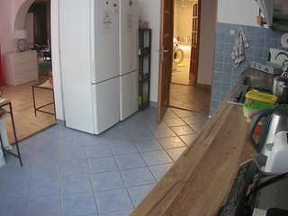 voyeurcam-julmodels-kitchen