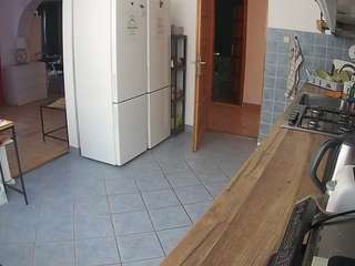 voyeurcam-julmodels-kitchen