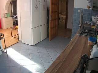 voyeurcam-julmodels-kitchen