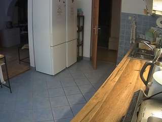 voyeurcam-julmodels-kitchen