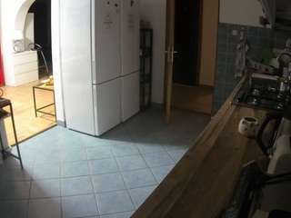 voyeurcam-julmodels-kitchen