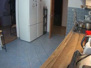 voyeurcam-julmodels-kitchen