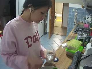 voyeurcam-julmodels-kitchen