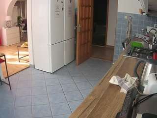 voyeurcam-julmodels-kitchen