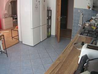 voyeurcam-julmodels-kitchen