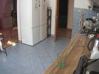 voyeurcam-julmodels-kitchen