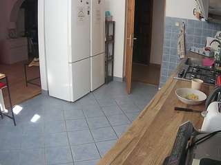 voyeurcam-julmodels-kitchen