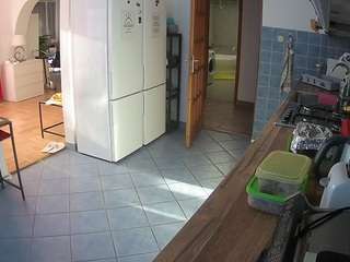 voyeurcam-julmodels-kitchen