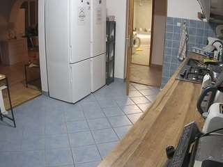 voyeurcam-julmodels-kitchen